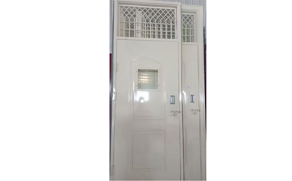 碌曲学校教室门