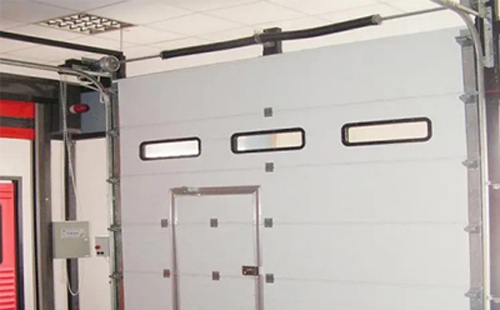 碌曲工业提升门的安装方法