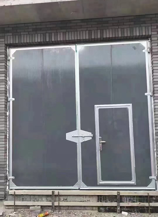 碌曲工业平开门在大型设备制造车间的应用实例