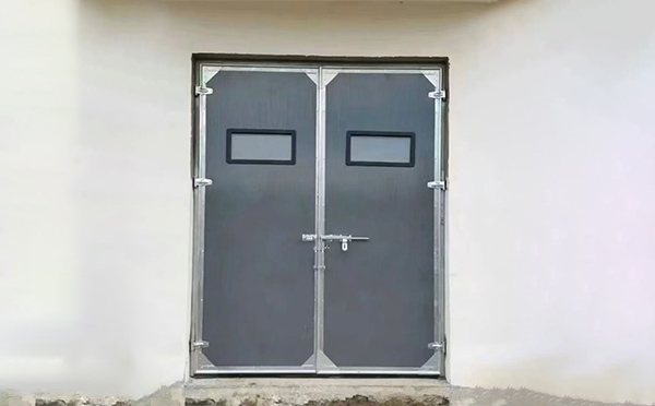 碌曲工业门在高温作业区域的运行表现